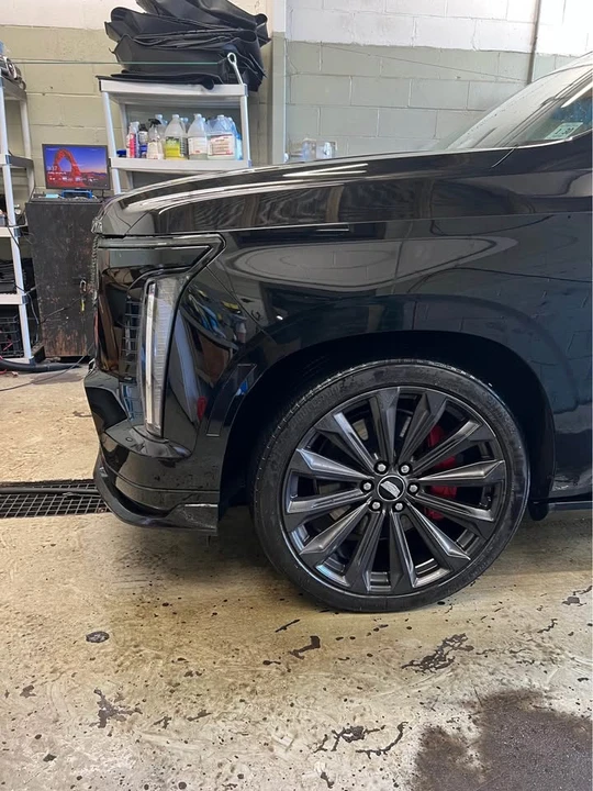 2025 Cadillac Escalade-V 5th Gen - Image 12 of 13