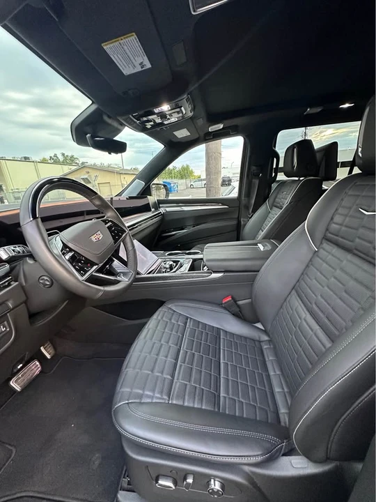2025 Cadillac Escalade-V 5th Gen - Image 10 of 11