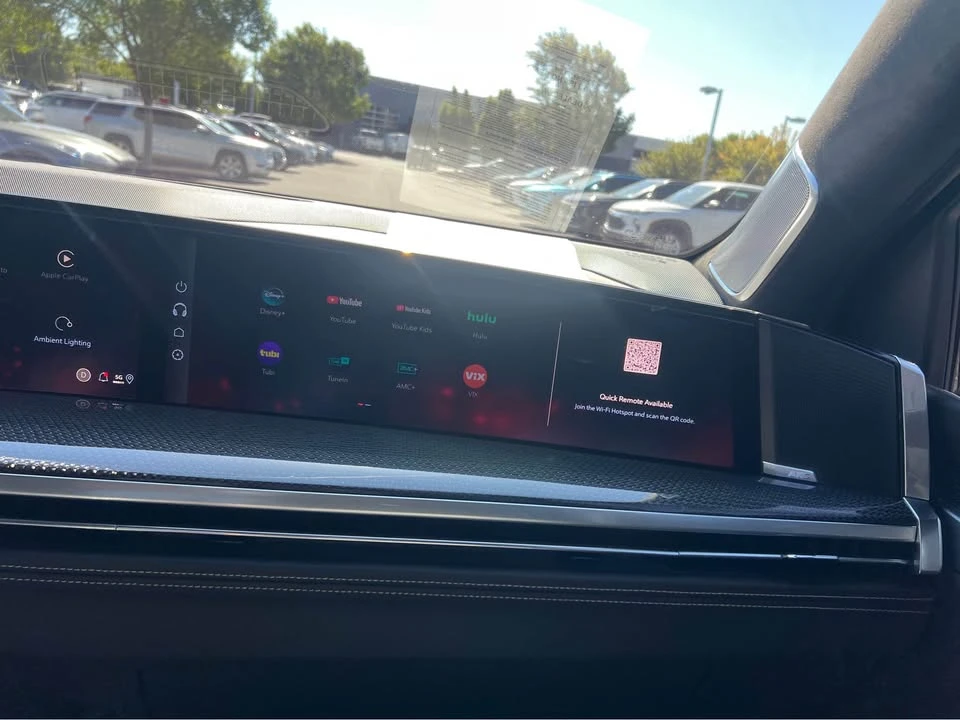 2025 Cadillac Escalade-V 5th Gen - Image 18 of 20
