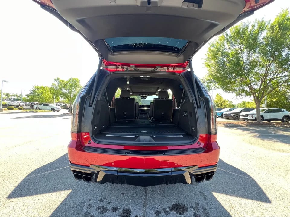 2025 Cadillac Escalade-V 5th Gen - Image 14 of 20