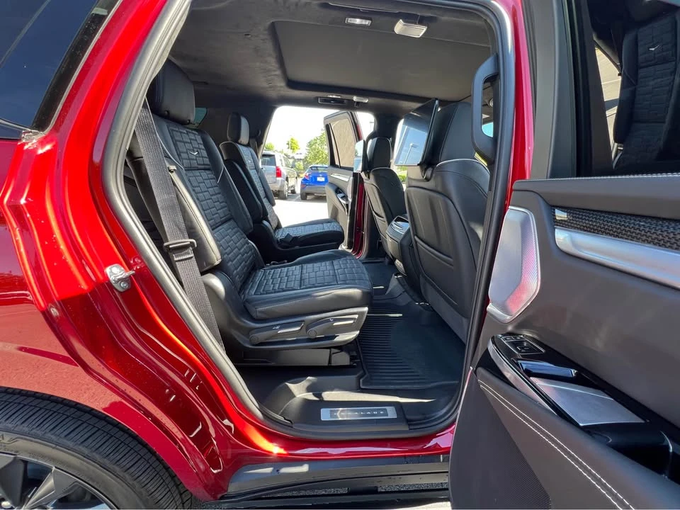 2025 Cadillac Escalade-V 5th Gen - Image 15 of 20