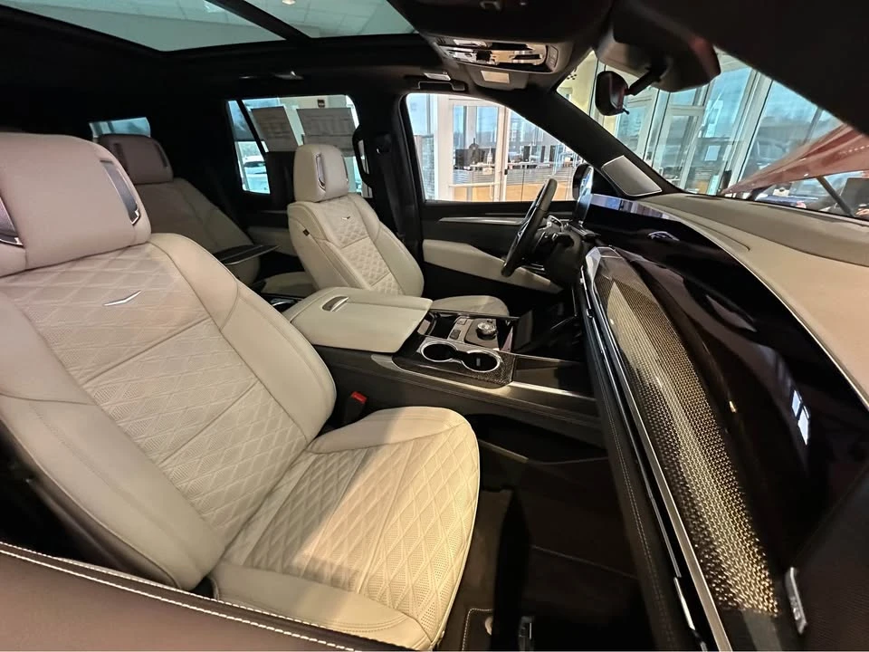 2025 Cadillac Escalade-V 5th Gen - Image 13 of 14