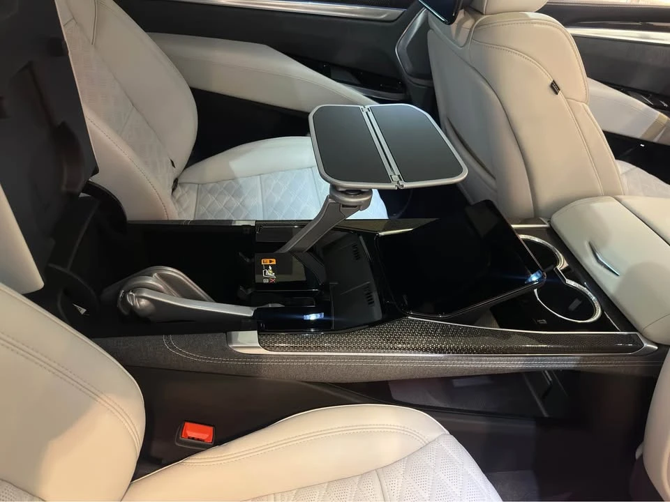 2025 Cadillac Escalade-V 5th Gen - Image 12 of 14