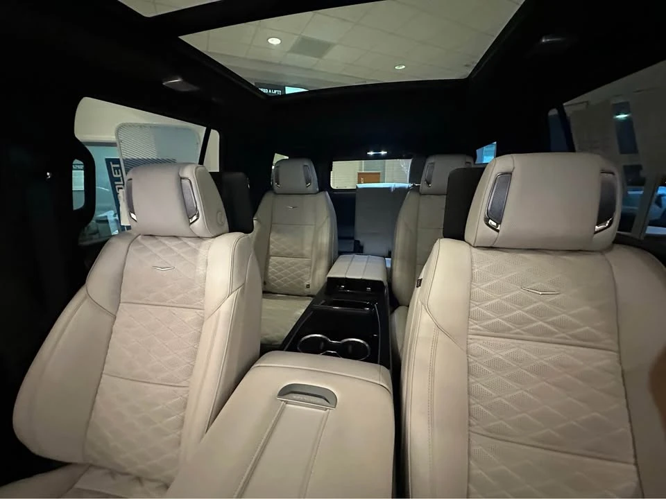 2025 Cadillac Escalade-V 5th Gen - Image 8 of 14