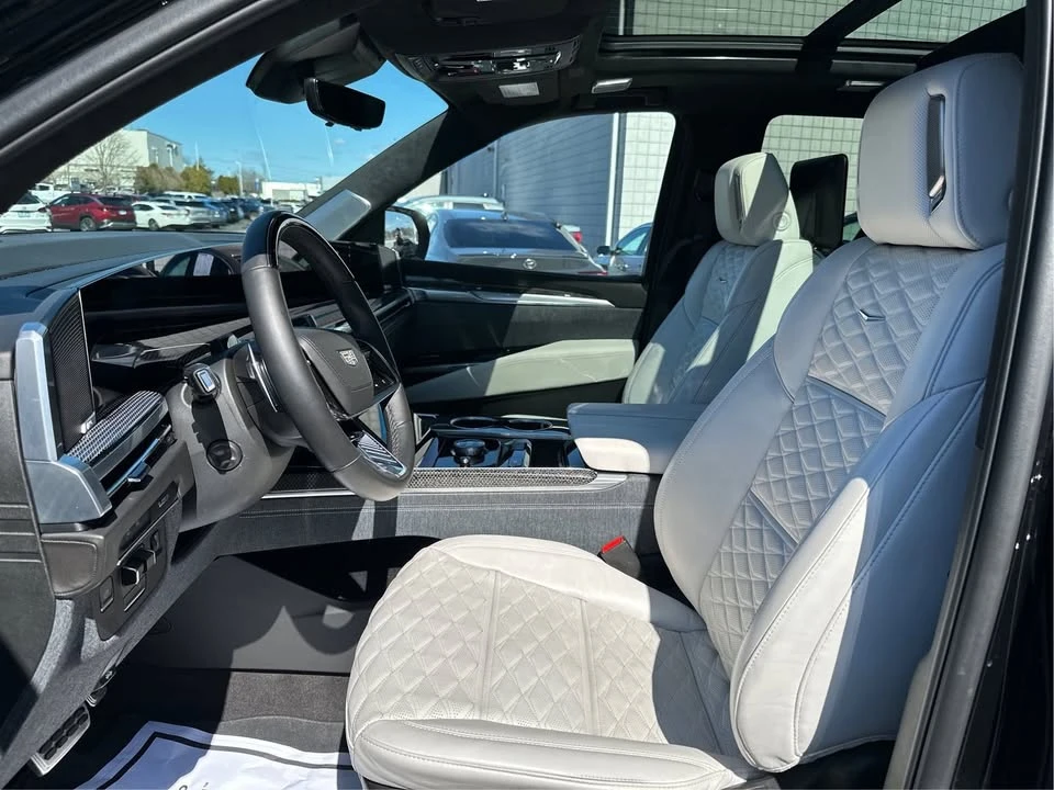 2025 Cadillac Escalade-V 5th Gen - Image 9 of 20