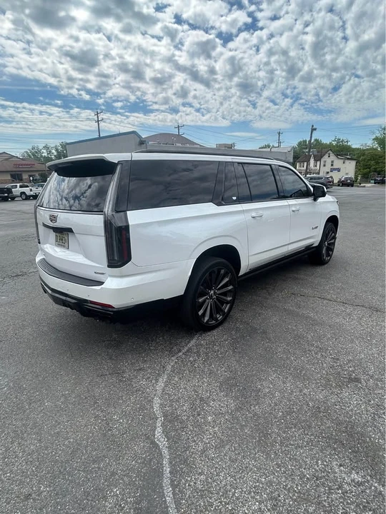 2025 Cadillac Escalade 5th Gen - Image 6 of 17