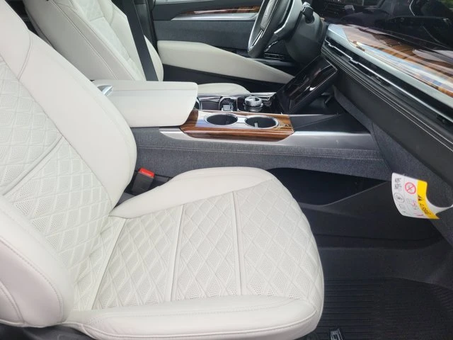 2025 Cadillac Escalade 5th Gen - Image 9 of 20