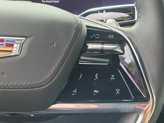 2025 Cadillac Escalade 5th Gen - Image 15 of 20