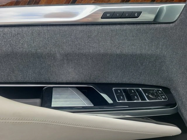 2025 Cadillac Escalade 5th Gen - Image 10 of 20