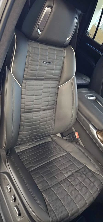 2025 Cadillac Escalade 5th Gen - Image 5 of 7