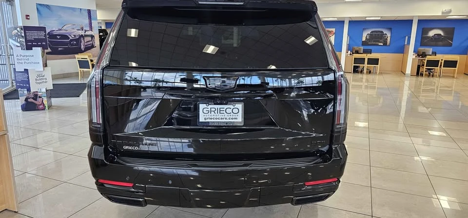 2025 Cadillac Escalade 5th Gen - Image 4 of 7