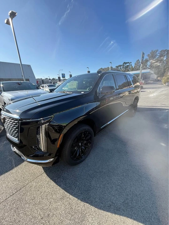 2025 Cadillac Escalade 5th Gen - Image 2 of 12