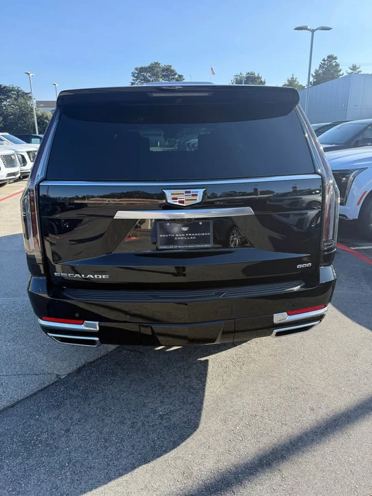 2025 Cadillac Escalade 5th Gen - Image 5 of 12