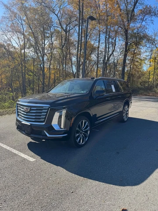 2025 Cadillac Escalade 5th Gen - Image 8 of 14