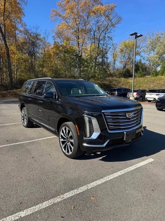 2025 Cadillac Escalade 5th Gen - Image 6 of 14