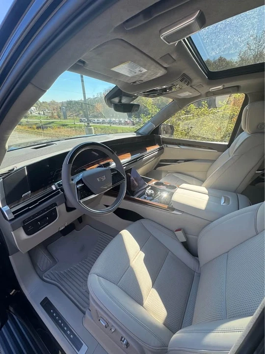 2025 Cadillac Escalade 5th Gen - Image 9 of 14