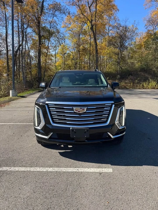 2025 Cadillac Escalade 5th Gen - Image 7 of 14