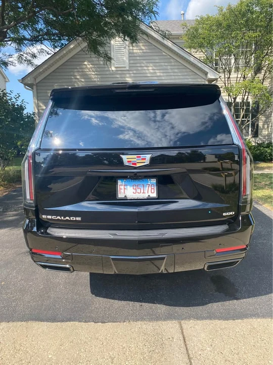 2025 Cadillac Escalade 5th Gen - Image 12 of 17