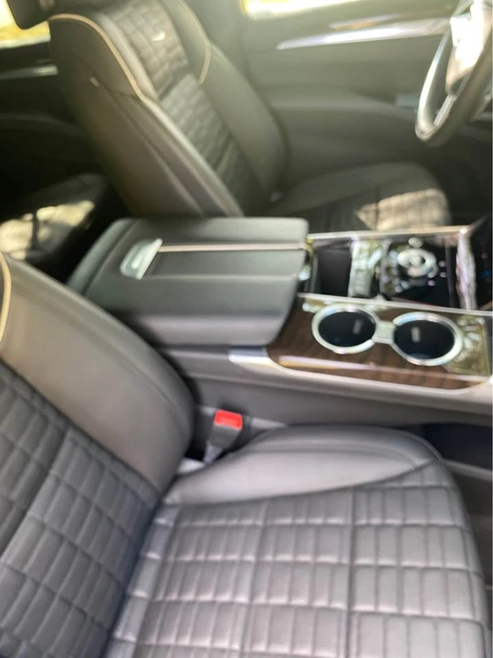 2025 Cadillac Escalade 5th Gen - Image 8 of 17