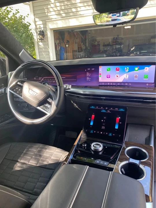 2025 Cadillac Escalade 5th Gen - Image 3 of 17