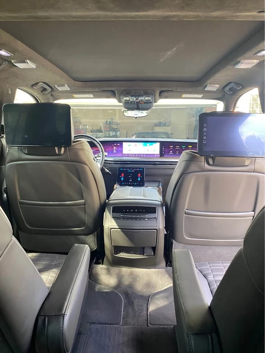 2025 Cadillac Escalade 5th Gen - Image 6 of 17