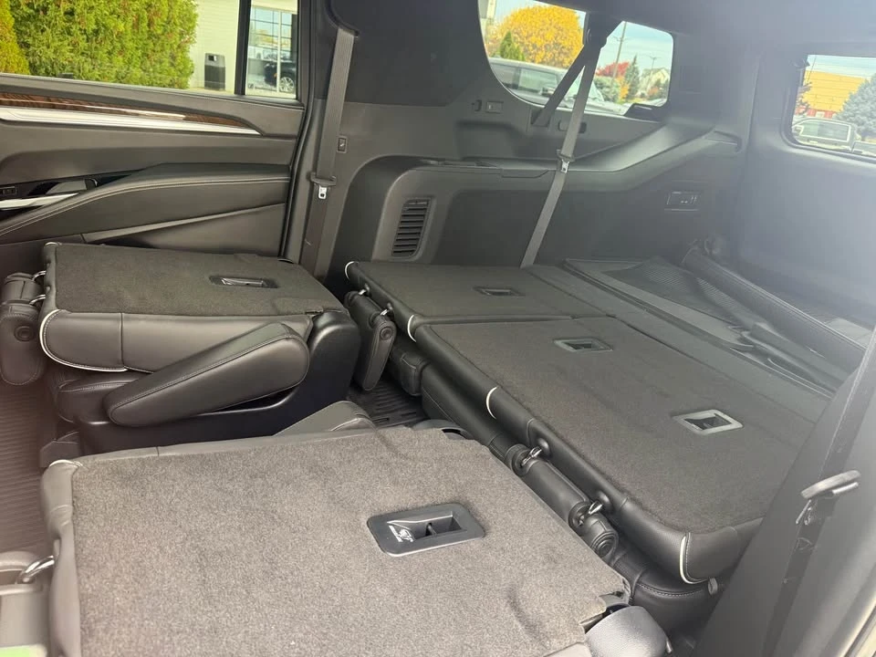 2025 Cadillac Escalade 5th Gen - Image 7 of 17