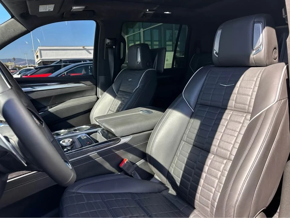 2025 Cadillac Escalade-V 5th Gen - Image 10 of 20