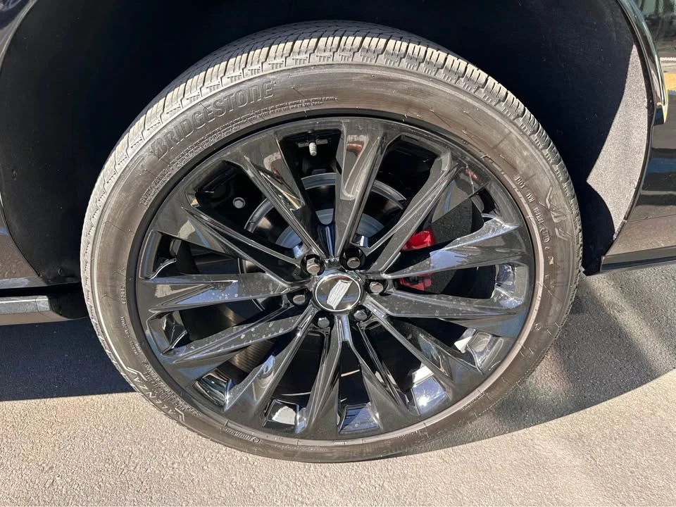 2025 Cadillac Escalade-V 5th Gen - Image 17 of 20
