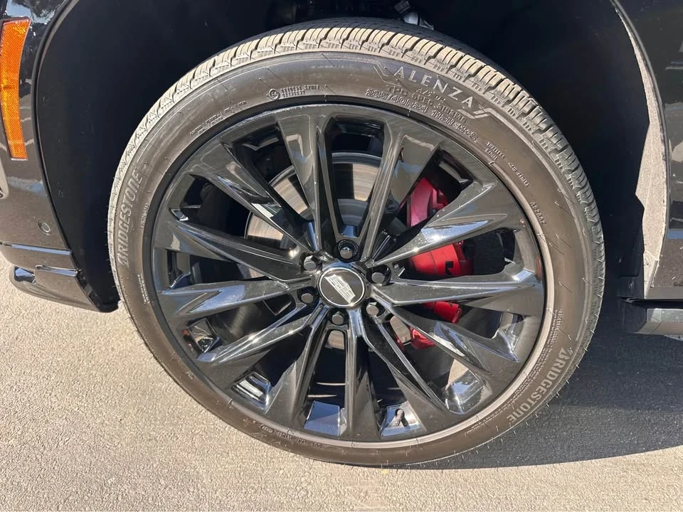 2025 Cadillac Escalade-V 5th Gen - Image 18 of 20