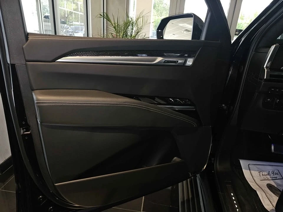 2025 Cadillac Escalade-V 5th Gen - Image 15 of 18