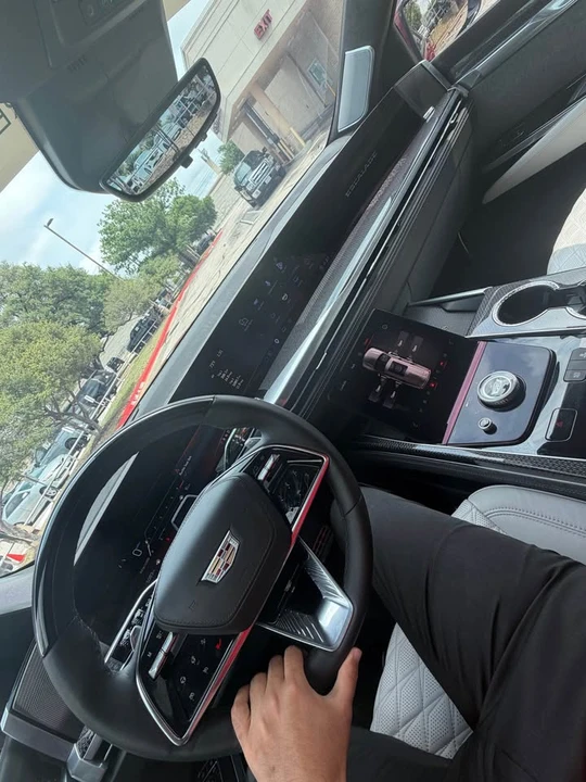 2025 Cadillac Escalade-V 5th Gen - Image 6 of 20