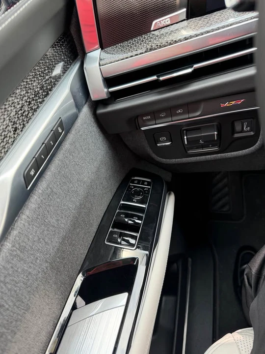 2025 Cadillac Escalade-V 5th Gen - Image 9 of 20
