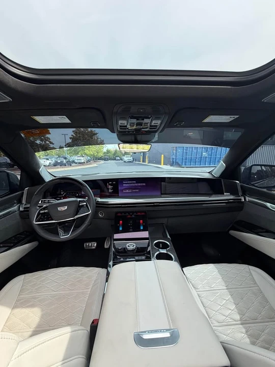 2025 Cadillac Escalade-V 5th Gen - Image 9 of 20