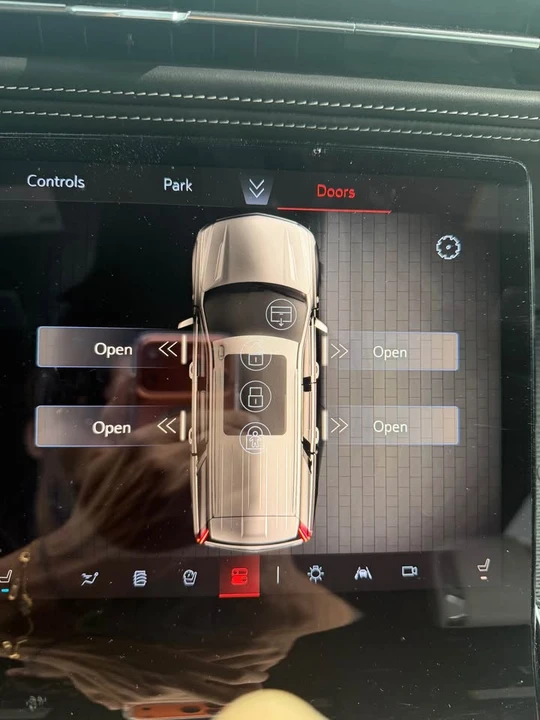 2025 Cadillac Escalade-V 5th Gen - Image 20 of 20