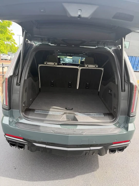 2025 Cadillac Escalade-V 5th Gen - Image 5 of 20