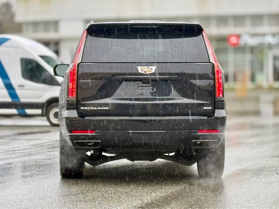 2025 Cadillac Escalade 5th Gen - Image 10 of 21