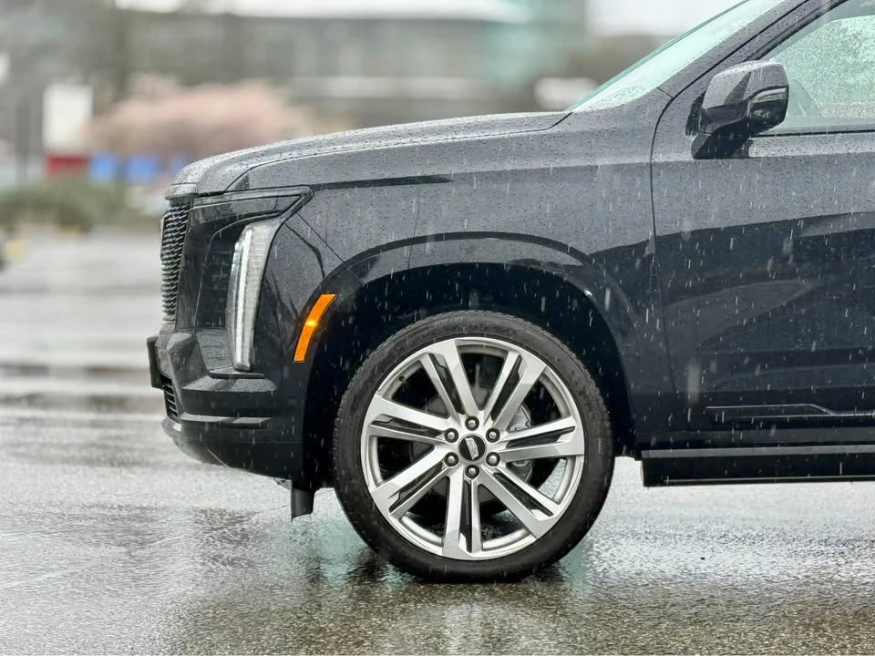 2025 Cadillac Escalade 5th Gen - Image 5 of 21
