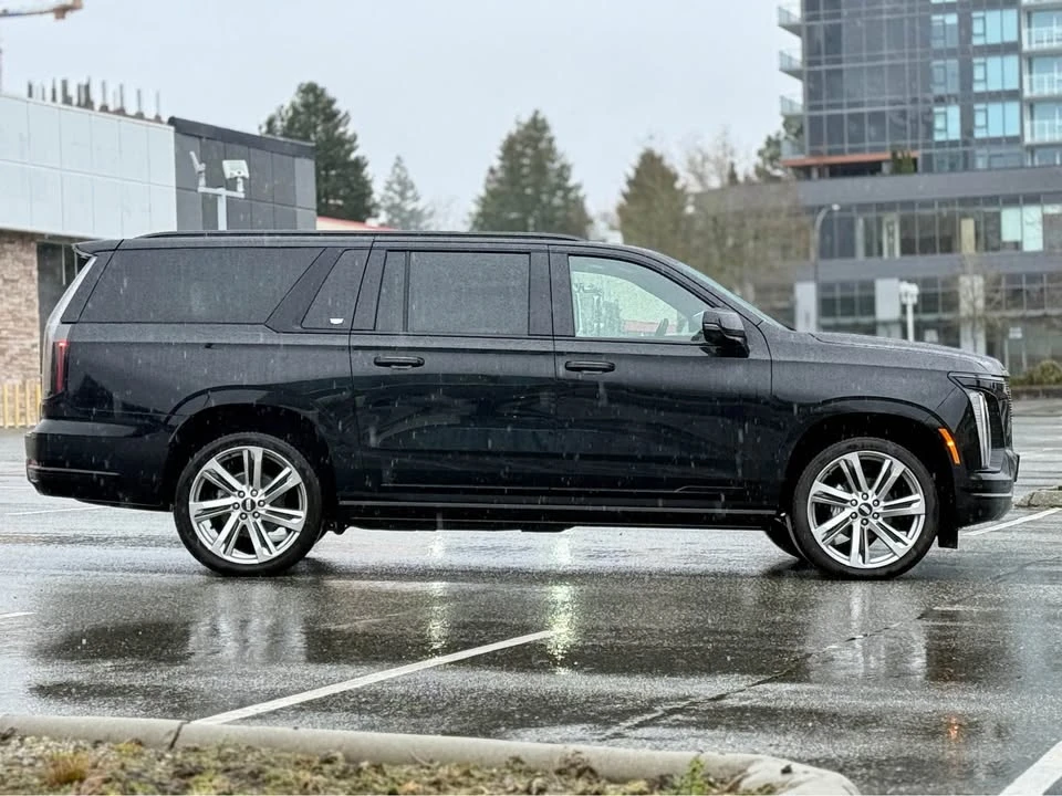 2025 Cadillac Escalade 5th Gen - Image 7 of 21