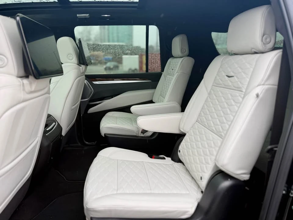 2025 Cadillac Escalade 5th Gen - Image 15 of 21