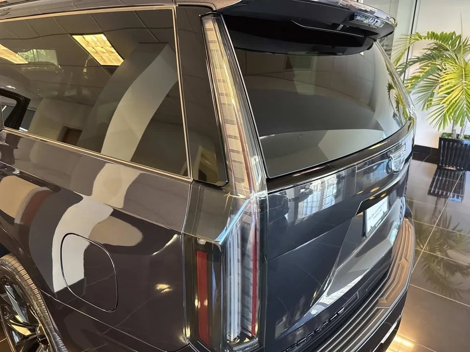 2025 Cadillac Escalade 5th Gen - Image 10 of 20