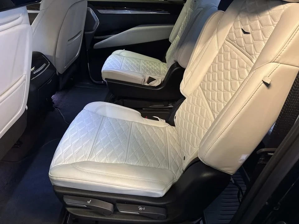2025 Cadillac Escalade 5th Gen - Image 12 of 20