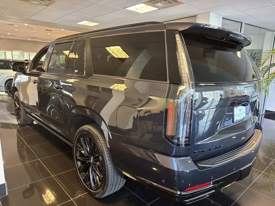 2025 Cadillac Escalade 5th Gen - Image 6 of 20