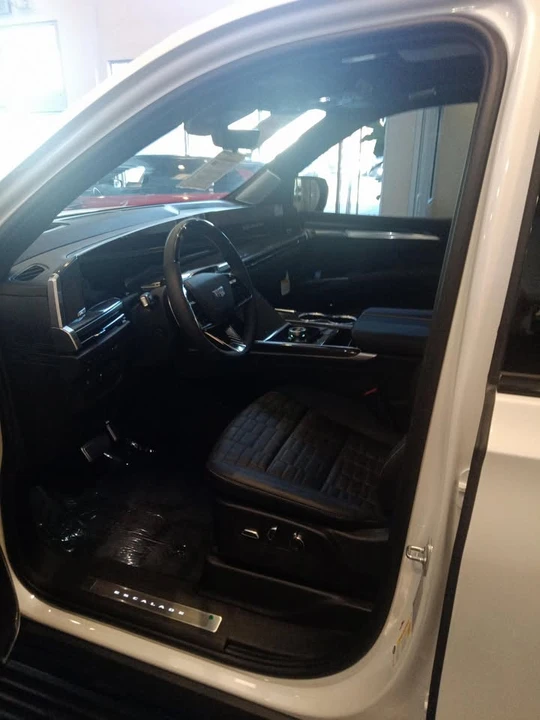 2025 Cadillac Escalade-V 5th Gen - Image 9 of 14