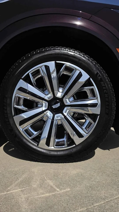 2025 Cadillac Escalade IQ - Image 2 of 16