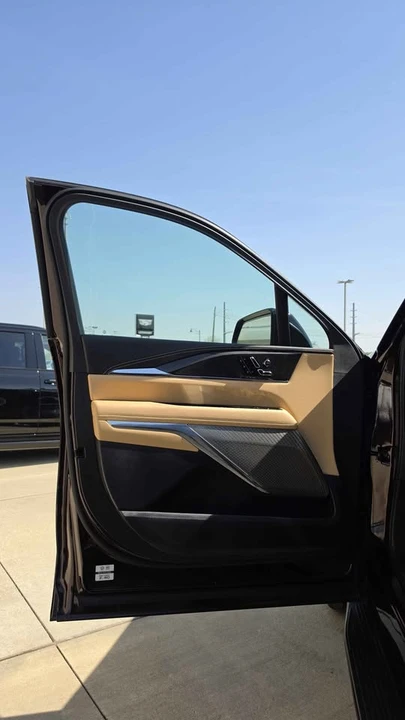 2025 Cadillac Escalade IQ - Image 4 of 16