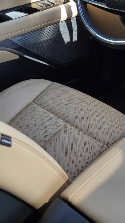 2025 Cadillac Escalade IQ - Image 9 of 16