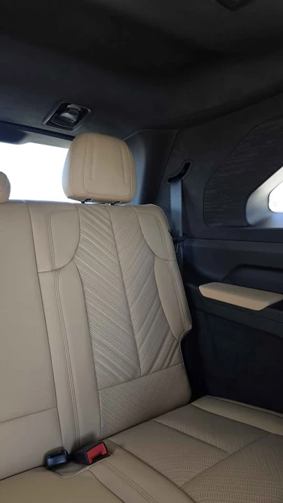 2025 Cadillac Escalade IQ - Image 14 of 16