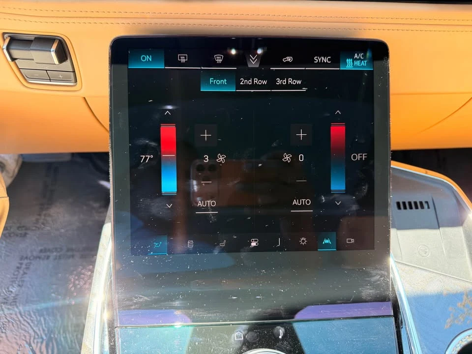 2025 Cadillac Escalade IQ - Image 10 of 20