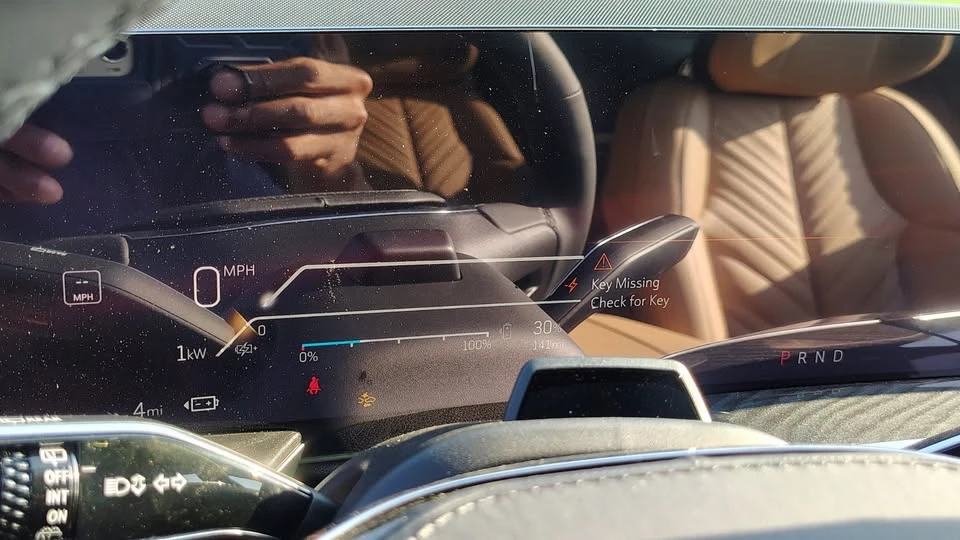 2025 Cadillac Escalade IQ - Image 17 of 20