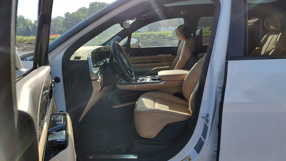 2025 Cadillac Escalade IQ - Image 9 of 20